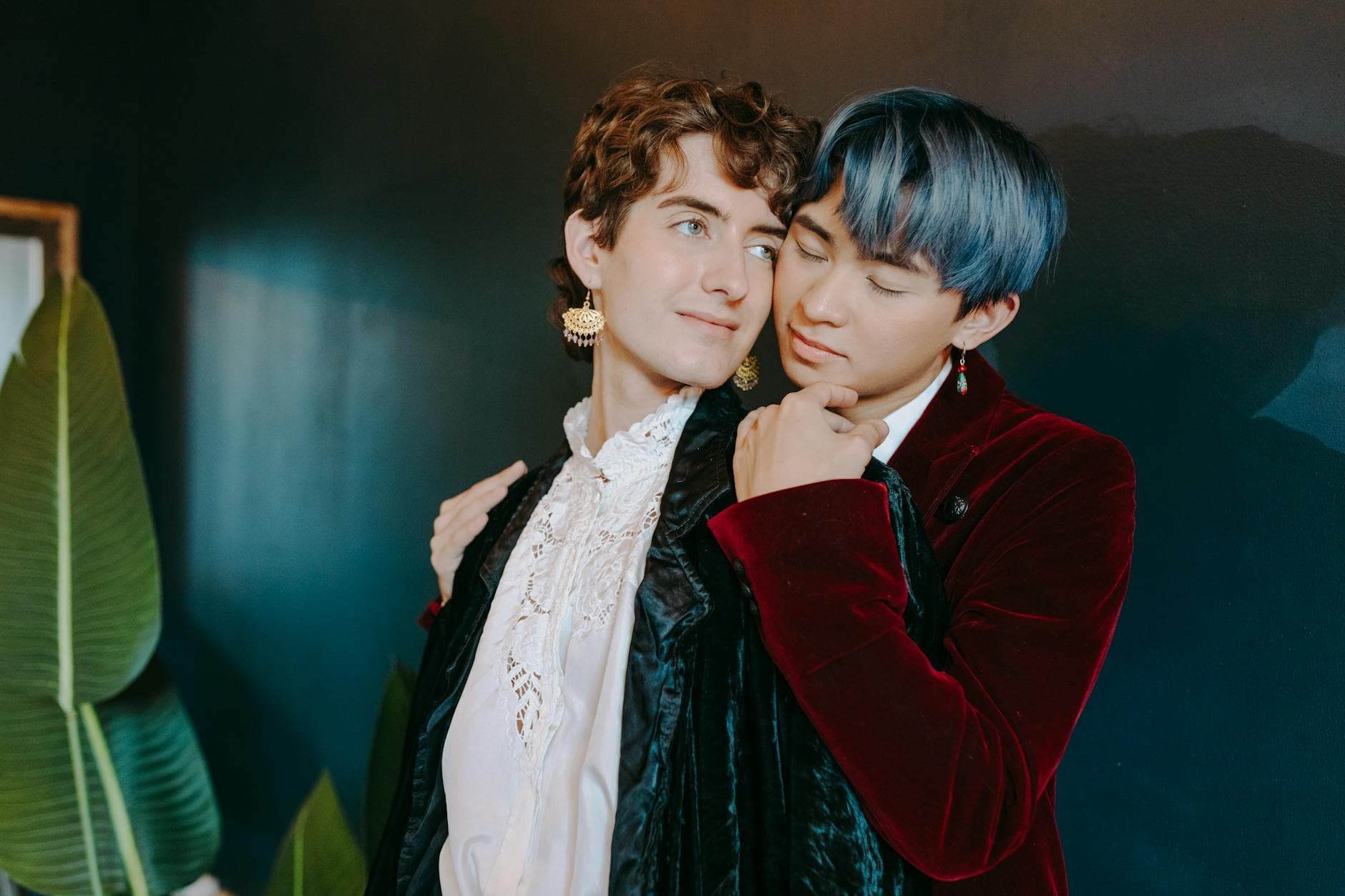 Prom 2026 Boys: The Suit Trends Guys Are Actually Wearing This Year