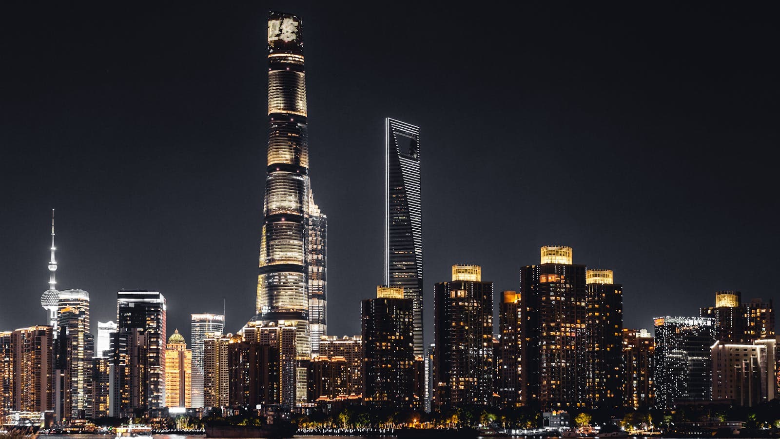 The Shanghai–Hoi An Tailoring Line: How Chinese Tailors Shaped Modern Bespoke Menswear